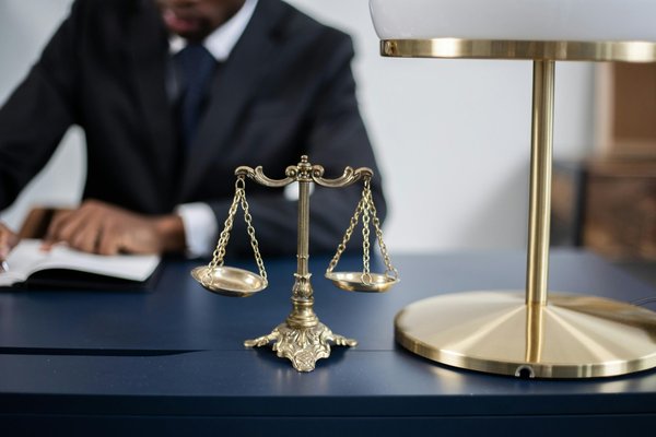 Avocat en droit des étrangers à Marseille : assistance sur mesure